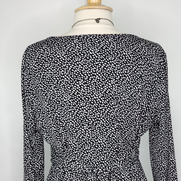 Oh Baby by Motherhood Irregular Polka Dot Tie Back Maternity Top Size L - Picture 7 of 14